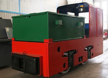 矿用电机车