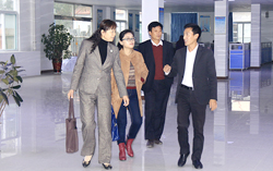 热烈欢迎济宁妇联领导莅临集团参观指导