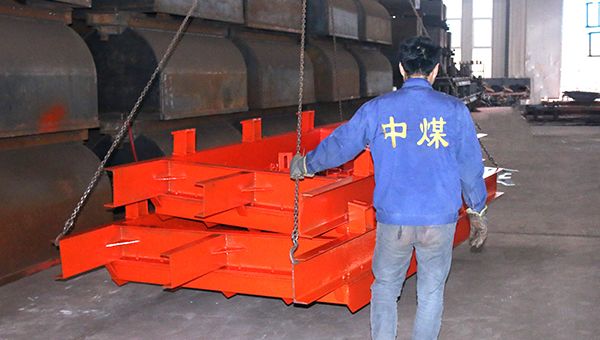 中煤集团一批矿用门设备发往内蒙古乌兰浩特
