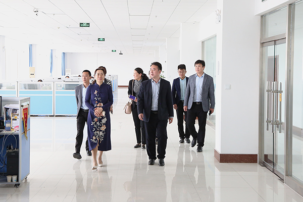 热烈欢迎济宁市妇联领导莅临中煤集团参观考察
